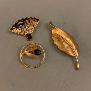 🌛 🇯🇵Lot of Three Beautiful Vintage Brooches